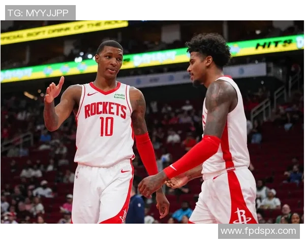 火箭与热火季前赛精彩回放分析及球员表现点评