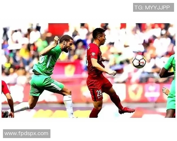 深圳与上港比赛裁判判罚争议引发热议球迷反应不一