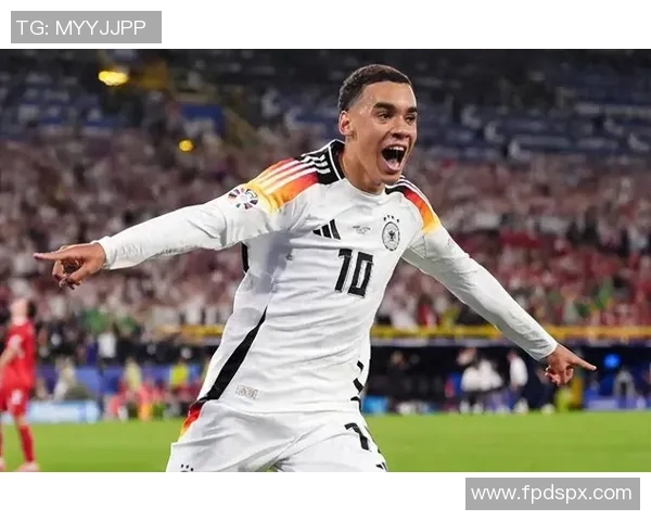 穆西亚拉的崛起之路：从青训小将到足球明星的传奇旅程